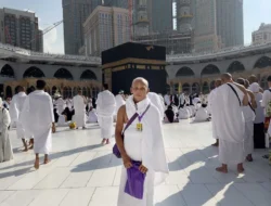 8 Jemaah Haji Sakit Dibimbing Niat Umrah Isytirath Mulai dari KKHI Madinah