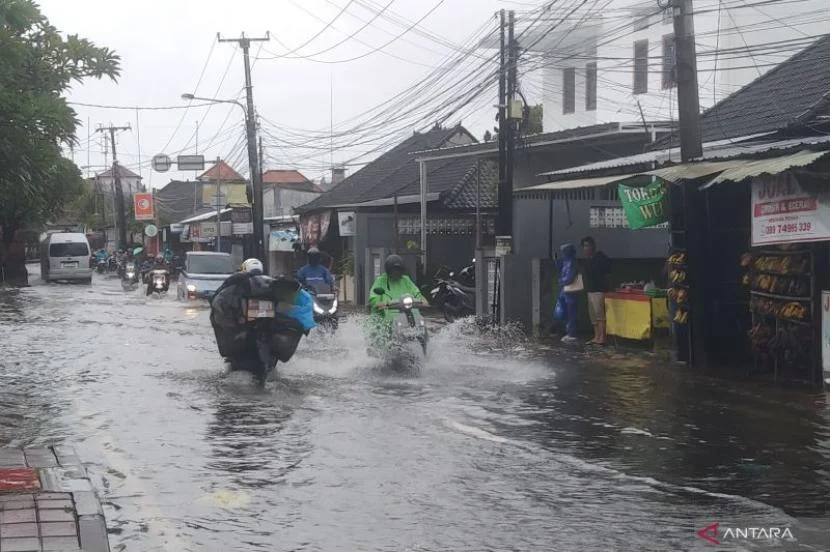BMKG Prediksi Cuaca Buruk Berpotensi Lumpuhkan Aktivitas Warga di Kota-Kota Besar Indonesia pada Rabu 20 Mei 2026