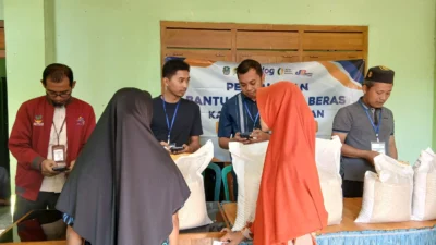 BULOG Mojokerto Tunjukkan Wujud Komitmen di Momen HBKN, Salurkan Bantuan Pangan di Jatirejo Menjelang Iduladha