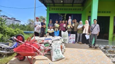 DKP Kalbar Salurkan Bantuan Saprodi untuk Petani Hortikultura di Sungai Kunyit, Mempawah