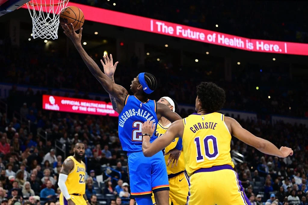 Dominasi Lakers di Pertandingan Kontra Oklahoma City Thunder: Statistik Pemain Menarik