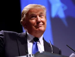 Donald Trump Berikan Ultimatum Baru kepada Iran: ‘Kami Akan Selesaikan Pekerjaan’