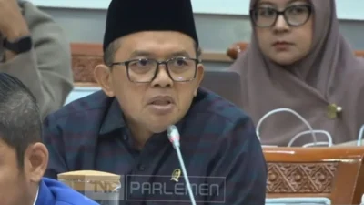 DPR Tuntut Kemenhaj Cabut Izin KBIHU Main Asal Patok Kavling Tenda Arafah