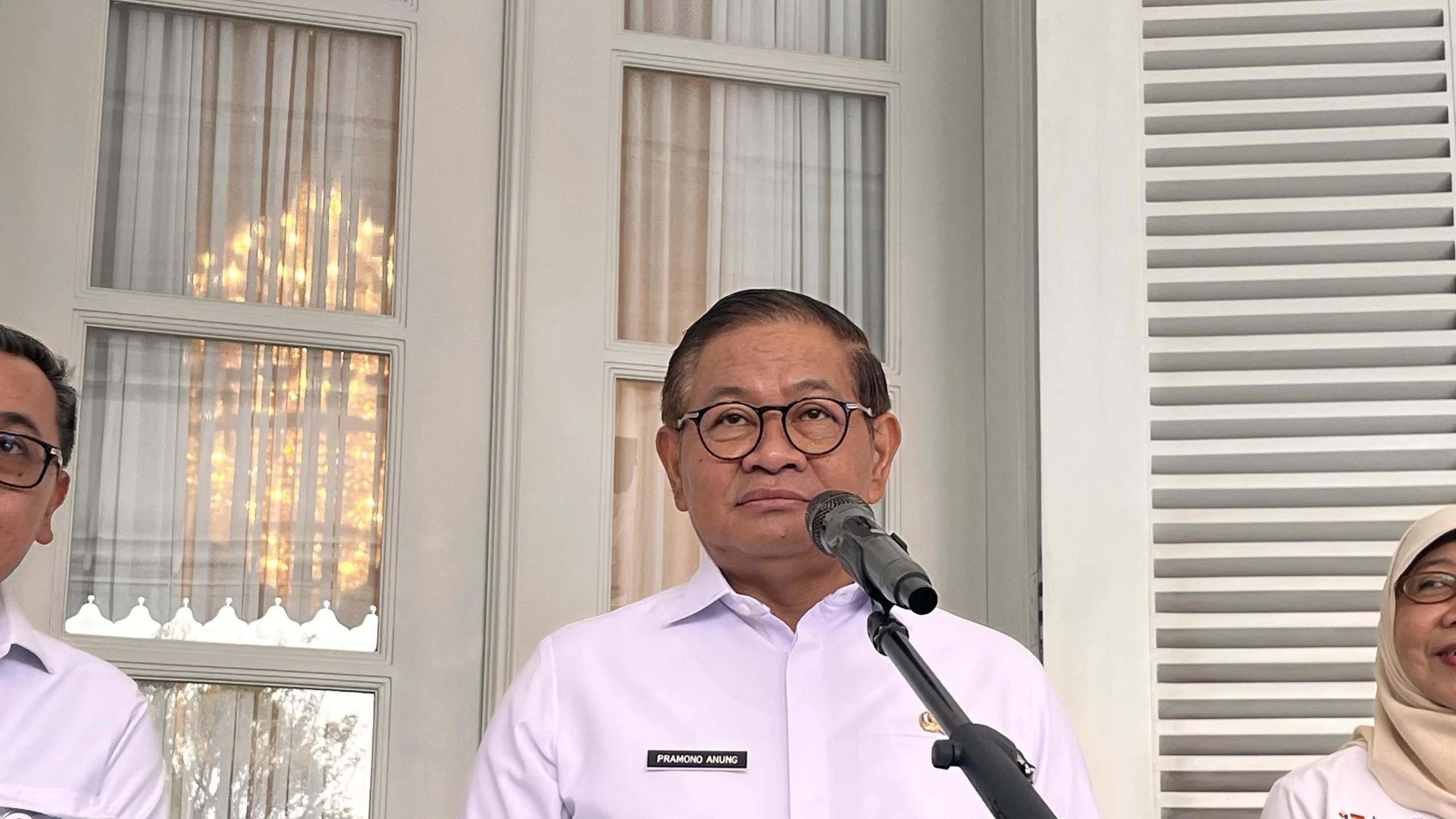 Gubernur Pramono Tindak Tegas Ordal Jual Beli Kartu Layanan Gratis Transportasi Jakarta