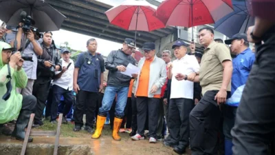 Hujan Melanda Jakarta, Gubernur Pramono Anung Instruksikan Keruk Sungai