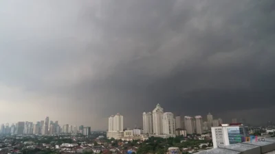 Jakarta Berpotensi Hadapi Cuaca Ekstrem 20-24 Mei, BPBD Ingatkan Warga Waspada