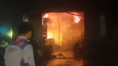 Kebakaran Ruko Elektronik di Tegaldlimo Banyuwangi: Api Hangus, Kerugian Rp850 Juta Mengguncang Pasar Lokal