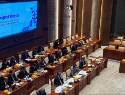 Kemenlu Upayakan Semua Jalur Diplomasi untuk Bebaskan 9 WNI di Israel: Upaya Gencar Pemerintah