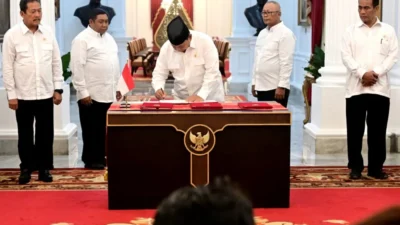 Kredit Rakyat 5%: Janji Prabowo Buka Peluang, Tapi Bank Hadapi Risiko Macet & Laba Menurun