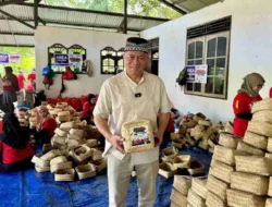 Lippo Plaza Batu Bagikan 320 Pack Daging Kurban: Kebahagiaan Idul Adha untuk Warga dan Driver Ojol di Kota Batu