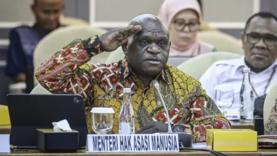 Menteri HAM Pigai Sebut Pers Harus Terus Hidup dan Pemerintah tak Antikritik, Kunci Demokrasi yang Kuat