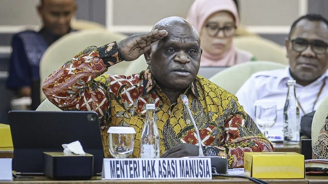 Menteri HAM Pigai Sebut Pers Harus Terus Hidup dan Pemerintah tak Antikritik, Kunci Demokrasi yang Kuat