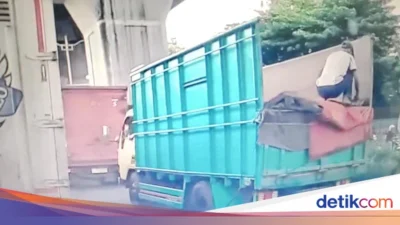 Nekat Potong Aki Truk Sambil Jalan, Dua Bajing Loncat Tanjung Priok Kena Garuk Polisi Saat Cari Mangsa