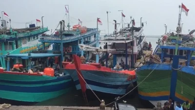 Nelayan Pati Mengamuk! Solar Tembus Rp30 Ribu, Ribuan Kapal Terancam Lumpuh
