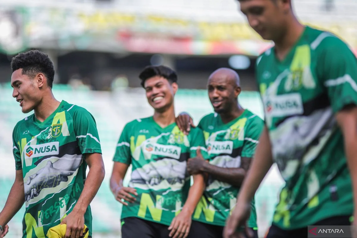 Persebaya Surabaya: Antara Cinta, Persaingan, dan Prestasi