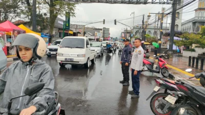 Polisi Kasokandel Gelar Gatur Lalu Lintas, Jalan Raya Cirebon-Bandung Kini Lancar Tanpa Kemacetan