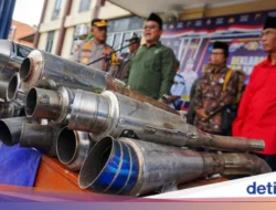 Polsek Ciwidey Tertibkan Knalpot Brong di Lingkungan Sekolah, 21 Knalpot Tidak Standar Diamankan