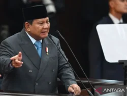 Prabowo: Gaji Guru dan ASN Kecil karena Kekayaan RI Banyak Mengalir ke Luar Negeri