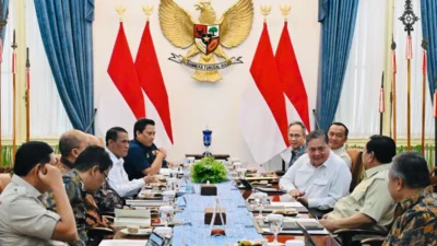 Prabowo Panggil Menteri Ekonomi Bahas Ekspor SDA Tunggal Oleh BUMN: Membuka Era Baru Ekonomi Indonesia