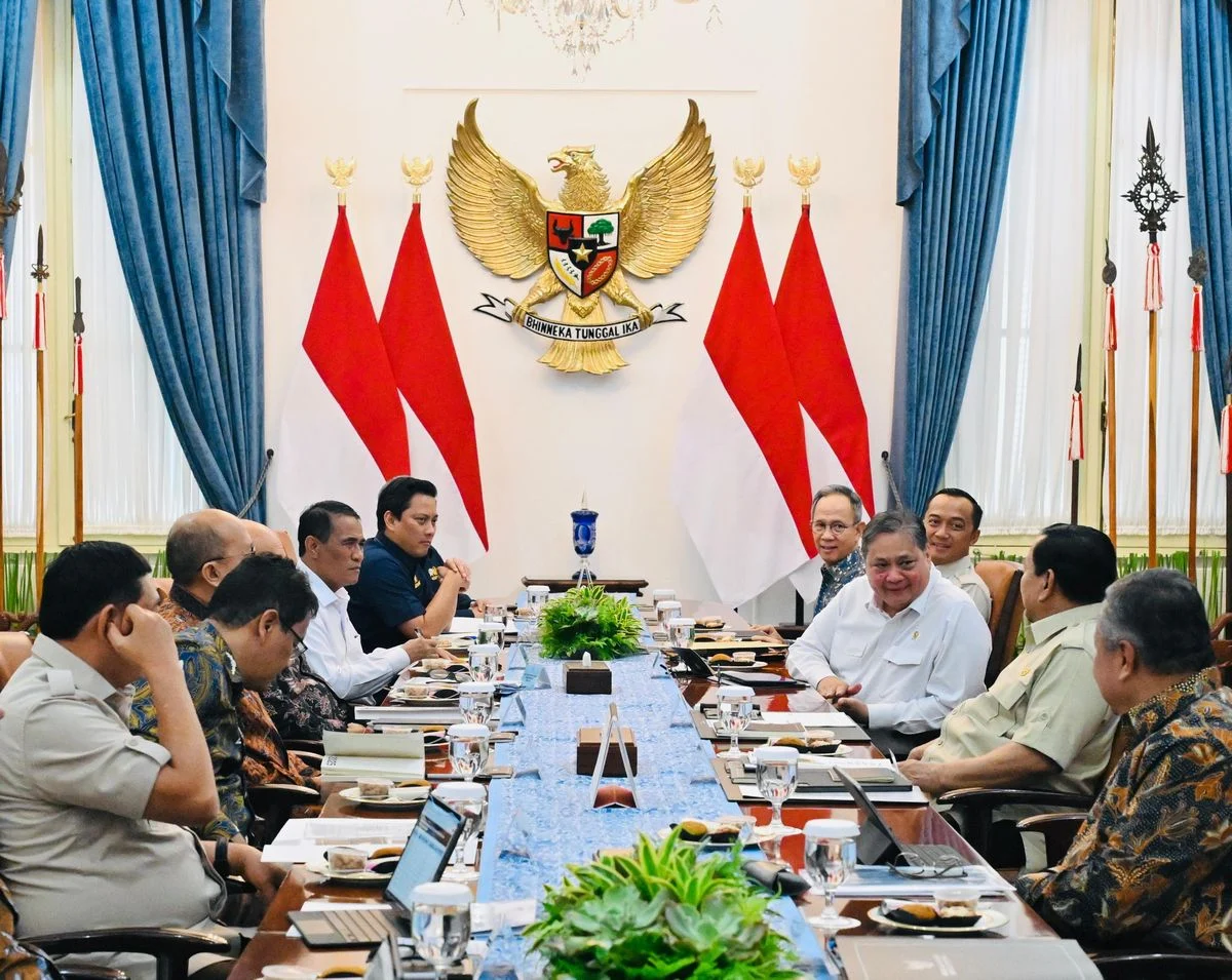 Prabowo Panggil Menteri Ekonomi Bahas Ekspor SDA Tunggal Oleh BUMN: Membuka Era Baru Ekonomi Indonesia