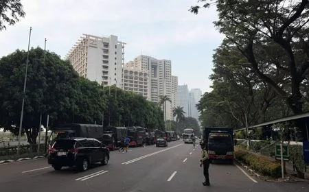 Publik Resah dengan Mobil Polisi yang Parkir Sembarangan di GBK: Mengganggu Kenyamanan Masyarakat