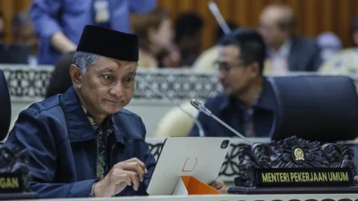 Raker Menhub dan Komisi V DPR Bahas Kecelakaan Kereta di Bekasi Timur: Mencari Solusi untuk Meningkatkan Keselamatan Transportasi