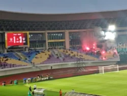 Suporter Nyalakan Flare, Manajemen Persis Solo Pasrah Jika Kena Sanksi Ratusan Juta