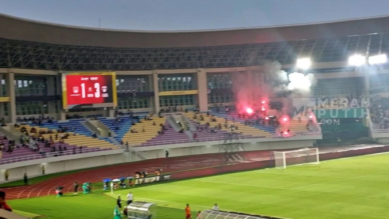 Suporter Nyalakan Flare, Manajemen Persis Solo Pasrah Jika Kena Sanksi Ratusan Juta