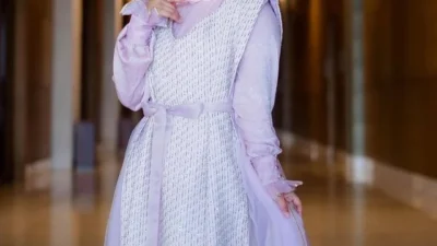 Tampil Elegan dengan Tips Styling Long Skirt untuk Tubuh Mungil
