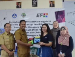 Tingkatkan Kemampuan Bahasa Inggris Pelajar SMP di Labuan Bajo, MSS English Centre Gelar Kompetisi Mengeja Kata