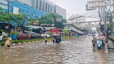 Waspada! Hujan Lebat Masih Mengintai Banyak Wilayah Indonesia Pekan Depan
