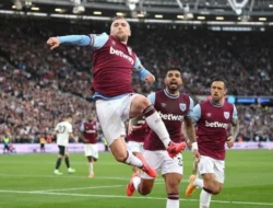 West Ham relegasi: VAR kontroversial, prediksi superkomputer, dan spekulasi transfer menambah drama akhir musim