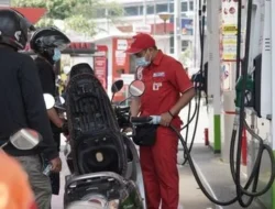 Kenaikan Harga BBM Tengah Malam Guncang Konsumen: Pertamax Meroket ke Rp16.250 per Liter
