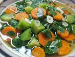 Rahasia Sayur Bening Enak: Resep Praktis dengan Daun Kelor, Ubi Jalar, dan Kenikir