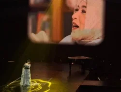 Raisa Kenang Mendiang Ibu dan Vidi Aldiano di Konser Love and Let Go: Ketidakhadiran Ibu Nyaring Banget