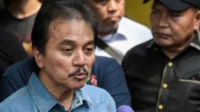 Roy Suryo Digiring ke Polda Metro: Teriakan ‘Allahuakbar!’ Memicu Kejutan Nasional