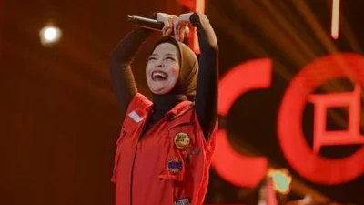 Terungkap! Curhat Tantri Kotak Jadi Korban Penipuan, Awalnya Berteman hingga Rugi Miliaran – Skandal yang Mengguncang Industri Musik