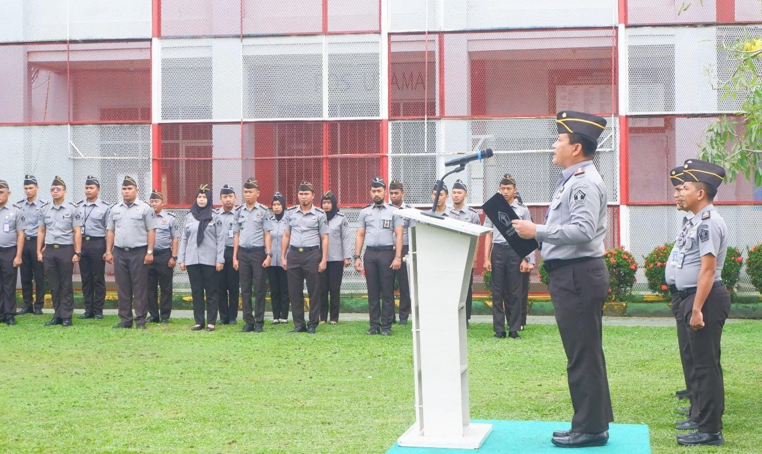 Upacara Peringatan Hari Lahir Pancasila di Lapas Narkotika Pangkalpinang Giatkan Semangat Persatuan