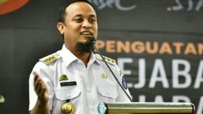 Gubernur Sulsel Berang, Minta Masyarakat Berhenti Protes atas Kerusakan Jalan