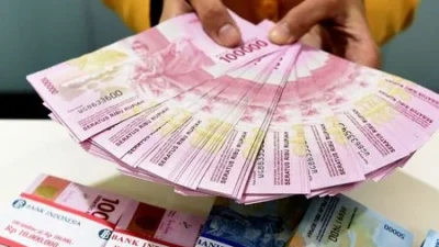 Skandal Suap: Bupati Kuansing Diduga Beri Amplop 12 Ribu Dolar kepada Menhut Raja Juli